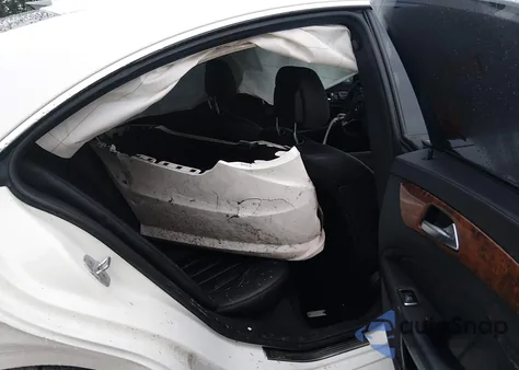 2012 Mercedes-Benz Cls 550 z USA, uszkodzony, nr VIN WDDLJ7DB4CA056834